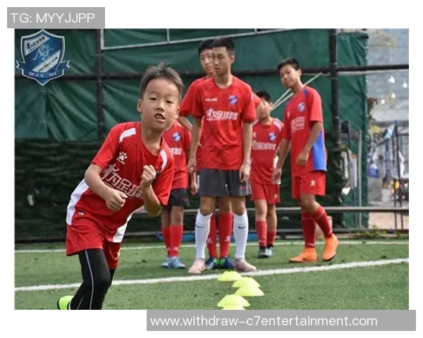 重庆成人足球培训提升技巧与团队合作能力的最佳选择