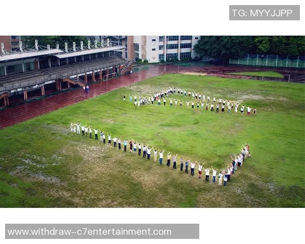 黄伟雄在足球领域的崛起与成就解析追寻他的职业生涯与未来发展方向